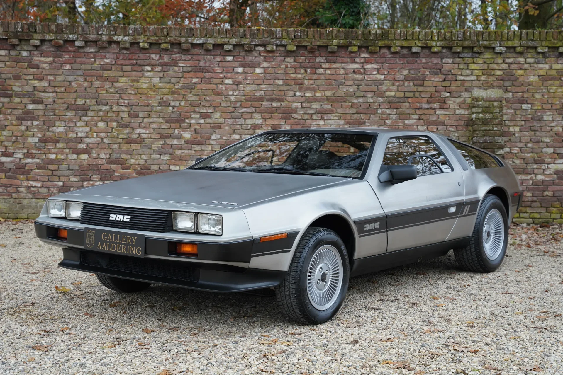 DeLorean DMC-12
