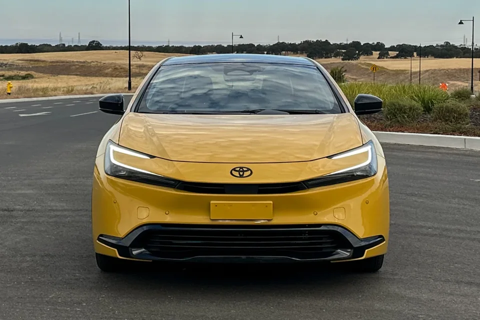 Electric & Hybrid Cars